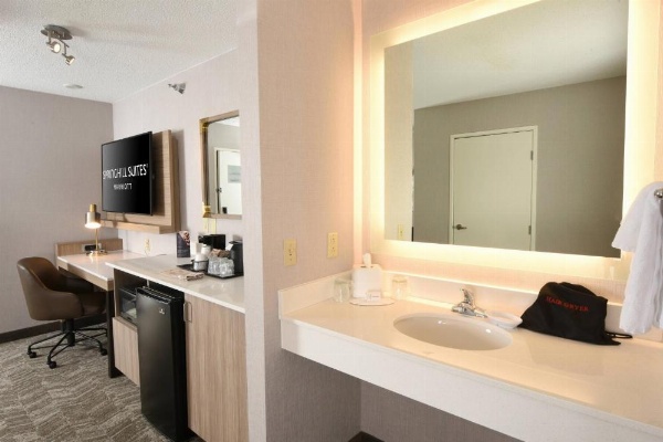 SpringHill Suites by Marriott Des Moines West image 13